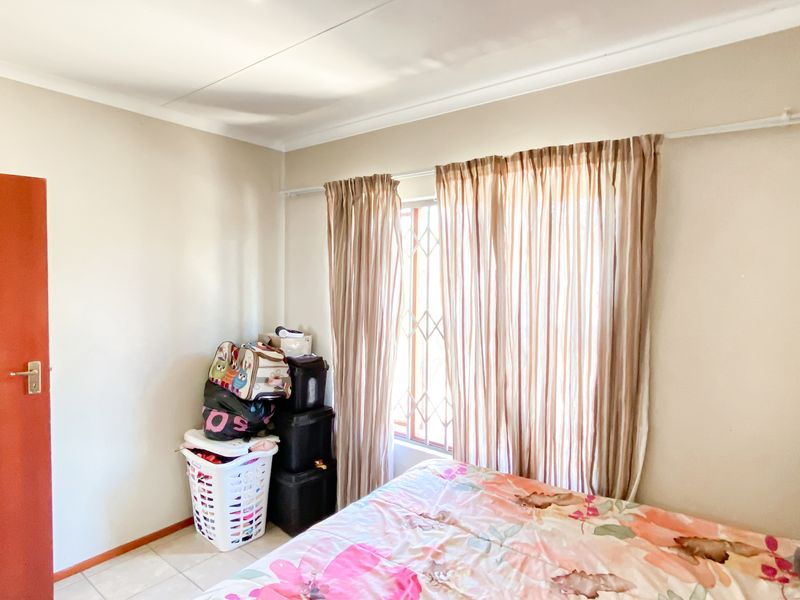 Stylish First‐Floor Unit in Starling on Eleventh - Photo 9