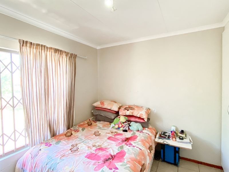 Stylish First‐Floor Unit in Starling on Eleventh - Photo 8