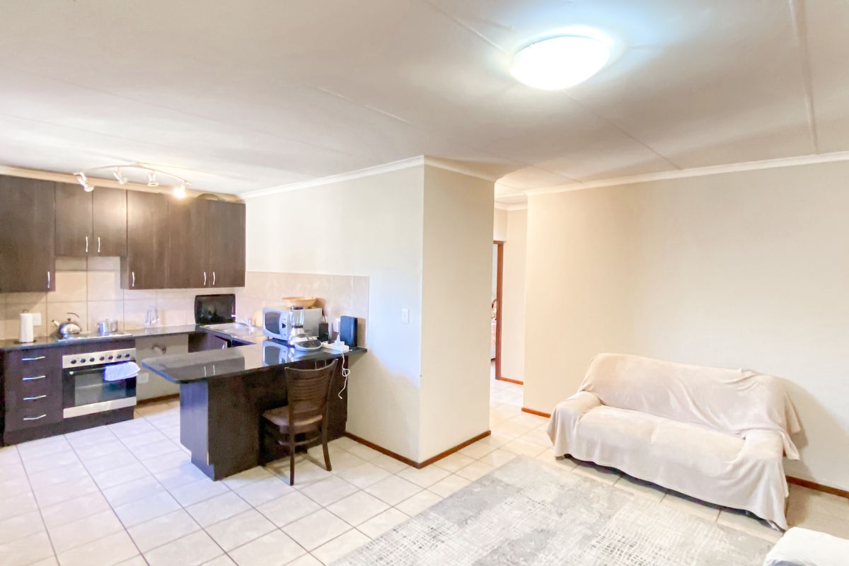 Stylish First‐Floor Unit in Starling on Eleventh - Photo 4