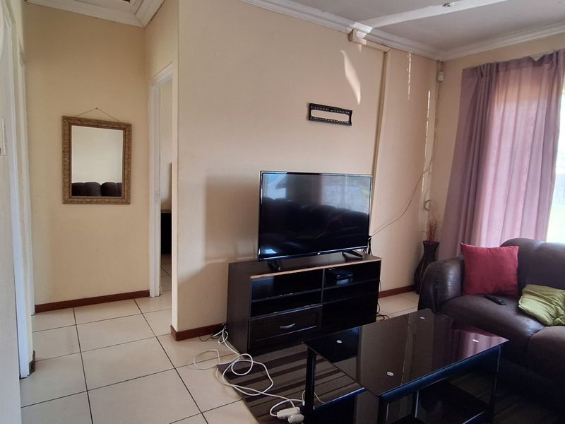 SIMPLE AND AFFORDABLE 2 BEDROOM TOWNHOUSE AVAILABLE FOR SALE IN REYNO RIDGE. - Photo 7