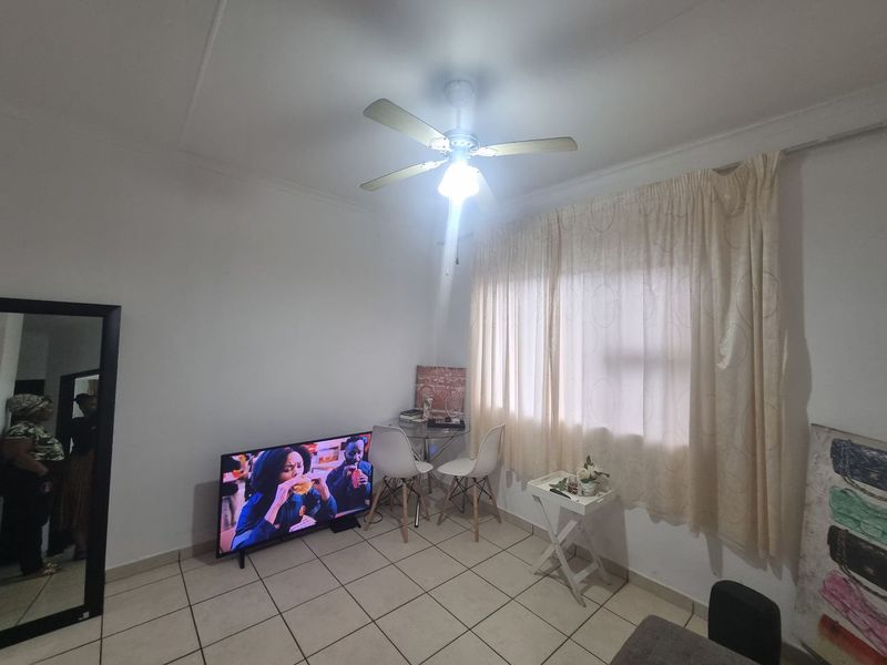 Apartment For Sale - Photo 3