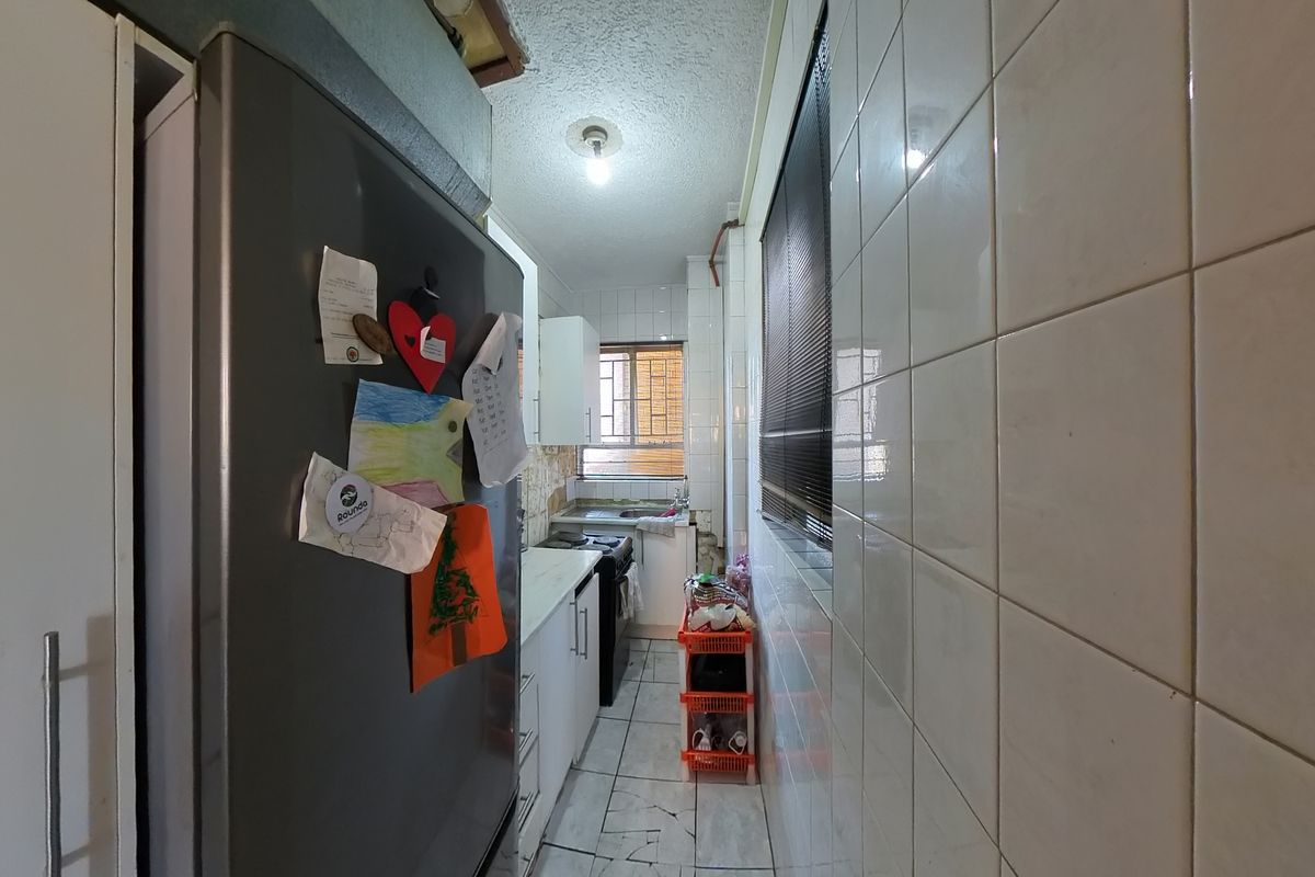 High Yield Bachelor Flat In Prime Location - Photo 5