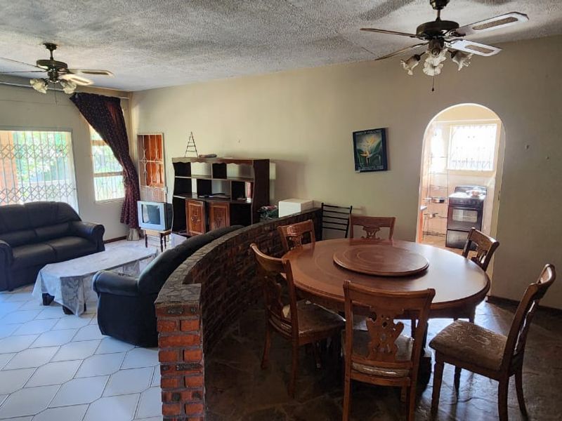 3 bedroom House - Photo 3