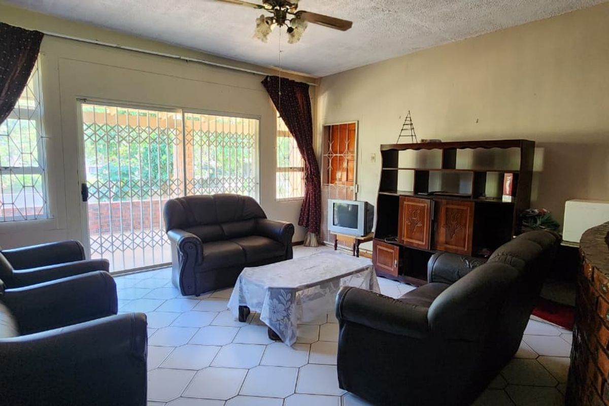 3 bedroom House - Photo 2