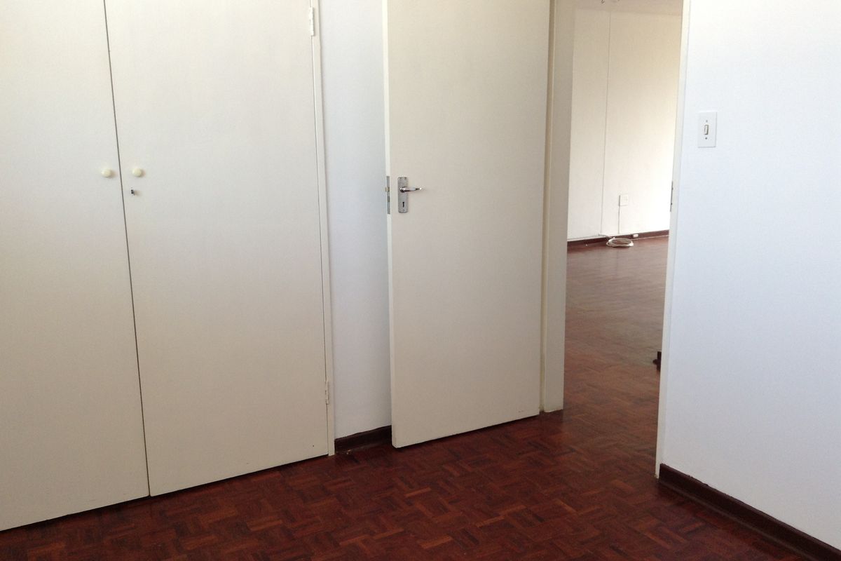 2 bedroom unit in sought after Lake Point - Photo 5