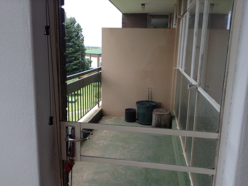 2 bedroom unit in sought after Lake Point - Photo 3