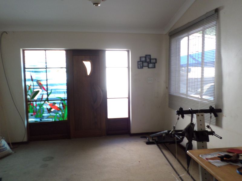Charming 4-bedroom Small Holding in Ventersdorp - Photo 8