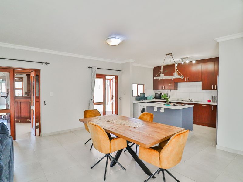 Stunning family home, perfect for entertaining! - Photo 4