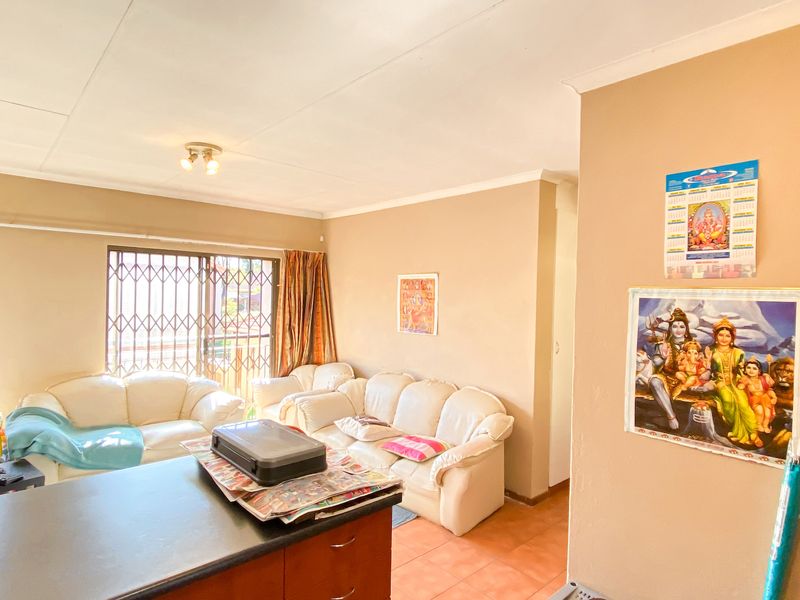 2 Bed and 1 bath cozy first floor apartment - Photo 7