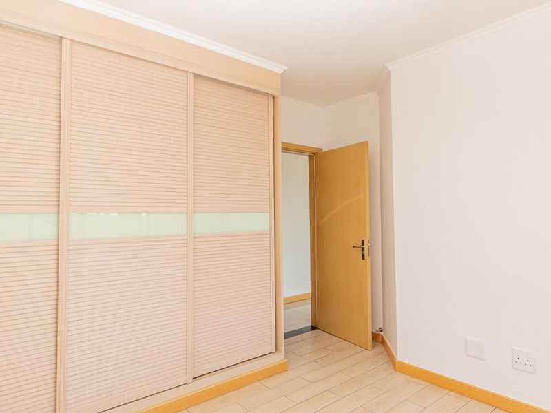 Perfection at a pretty price - Photo 10