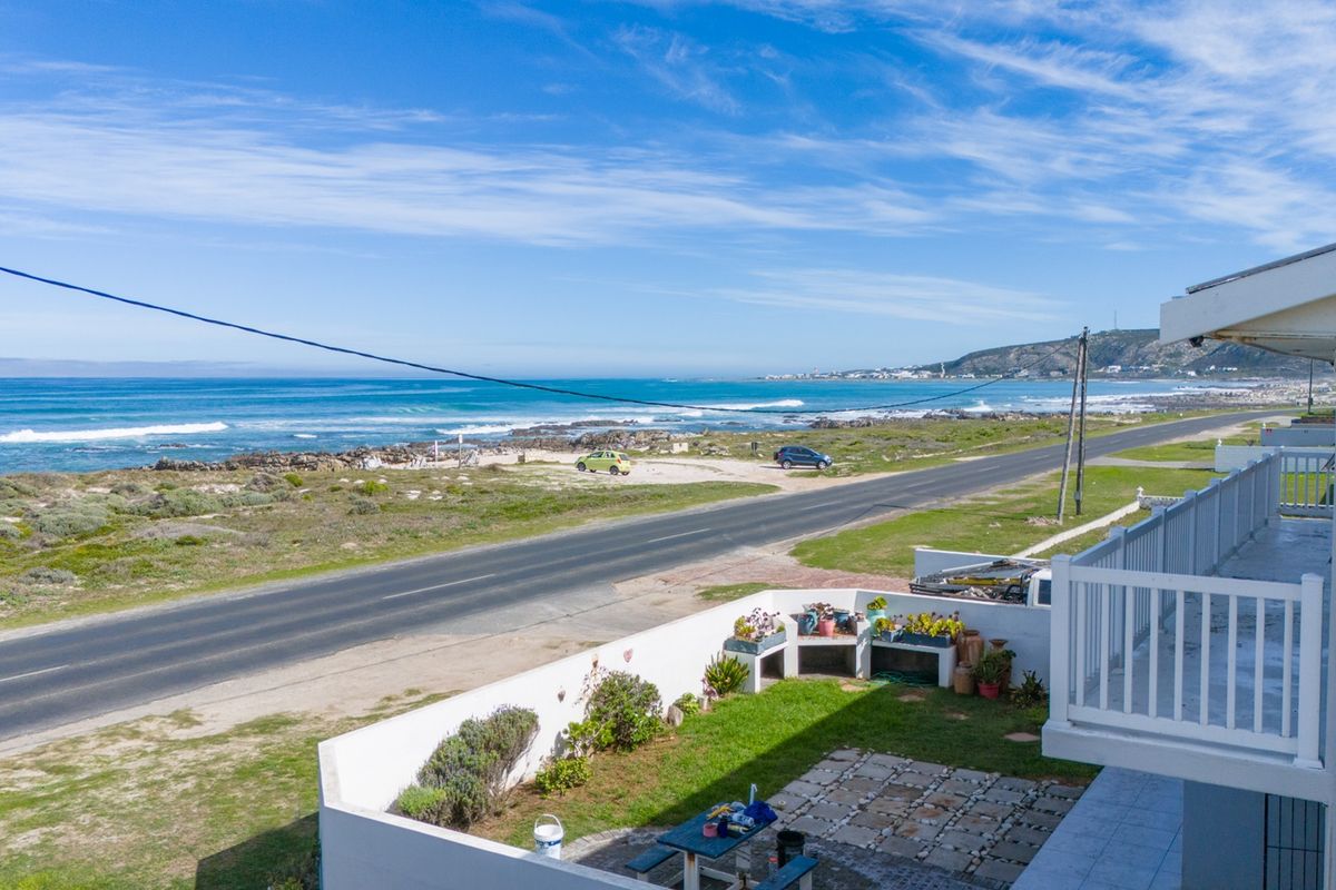 Oceanfront Paradise: Your Dream Home Awaits - Photo 3