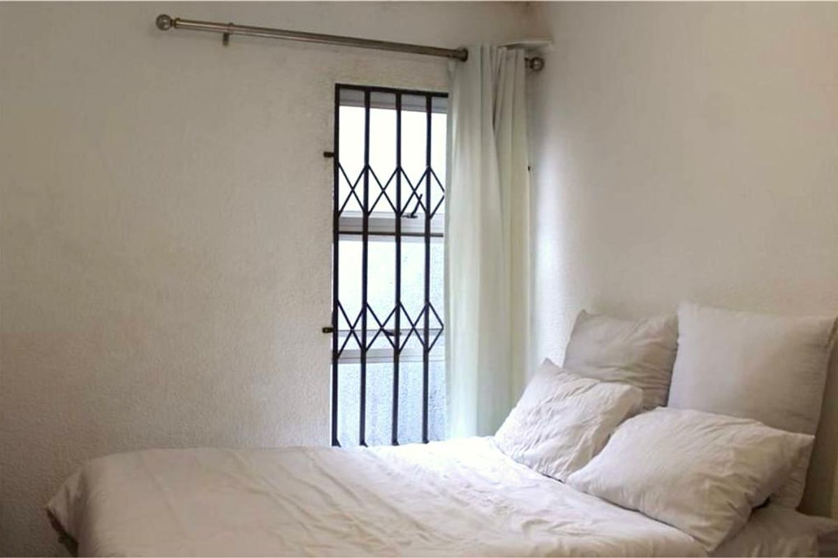 Neat Two Bedroom Apartment - Photo 5