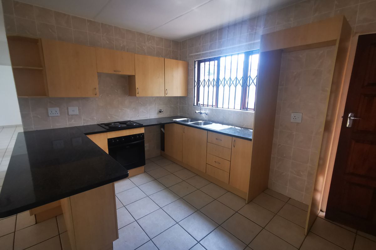 Ideal Investment or Starter Home in Secure Helderwyk Estate – Transfer Costs Included - Photo 3