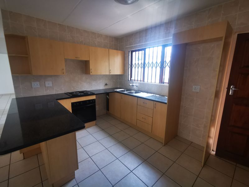 Ideal Investment or Starter Home in Secure Helderwyk Estate – Transfer Costs Included - Photo 3
