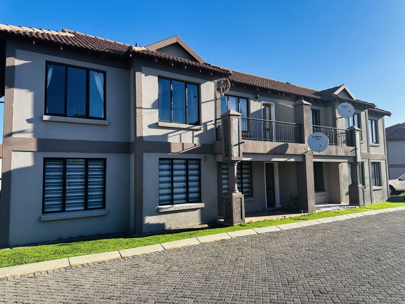 Ideal Investment or Starter Home in Secure Helderwyk Estate – Transfer Costs Included - Photo 10