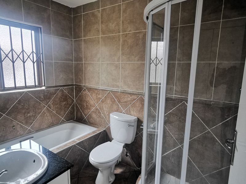 Ideal Investment or Starter Home in Secure Helderwyk Estate – Transfer Costs Included - Photo 9