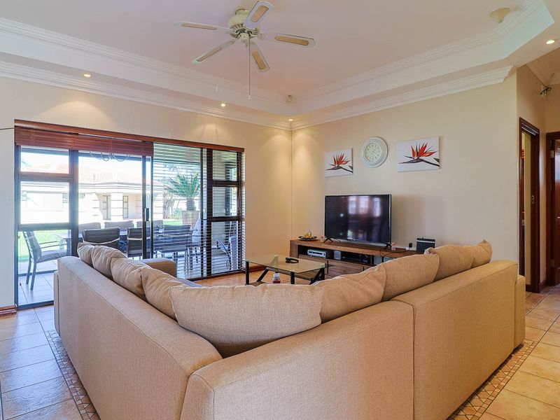Stunning Single level unit for sale in Vaal Marina. - Photo 6