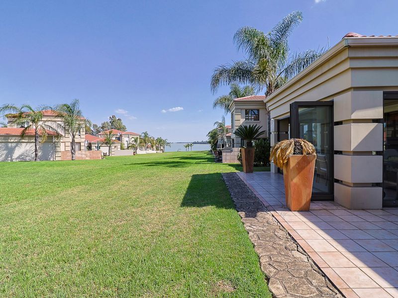 Stunning Single level unit for sale in Vaal Marina. - Photo 1