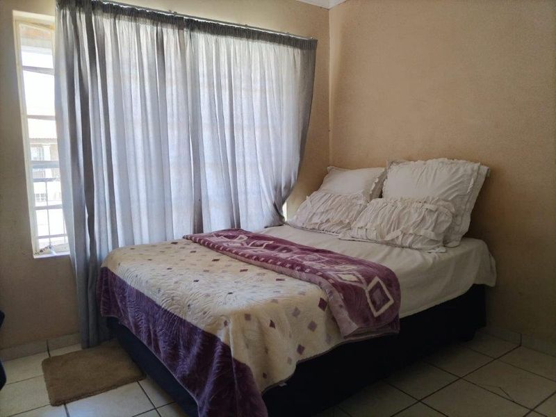 CHARMING FIXER-UPPER WITH GREAT POTENTIAL AT EAST END FOR SALE - Photo 9