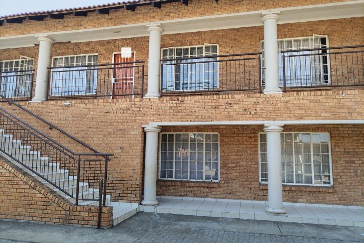 CHARMING FIXER-UPPER WITH GREAT POTENTIAL AT EAST END FOR SALE - Photo 2