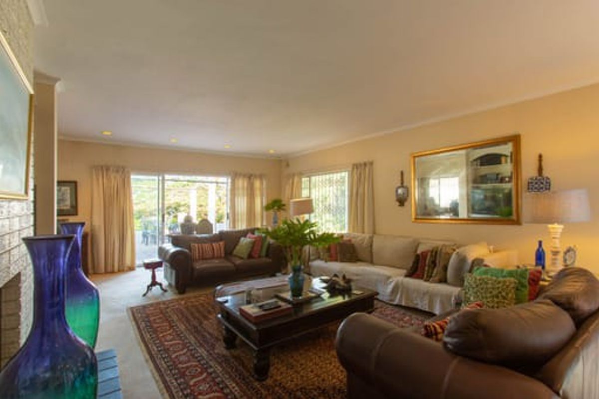 Dream Ocean View Villa: An Investment Opportunity of a Lifetime in Stanger Rural. - Photo 2