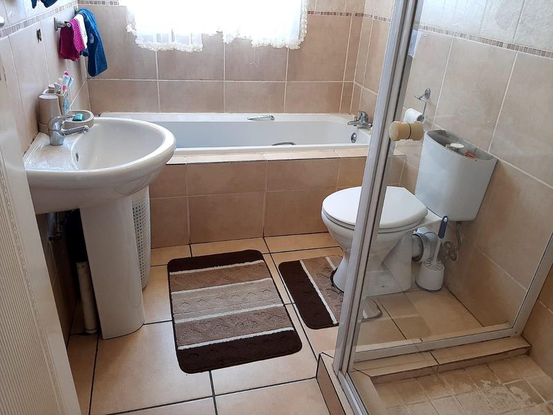 Evander – Excellent Value 2-Bedroom Flat - Photo 2