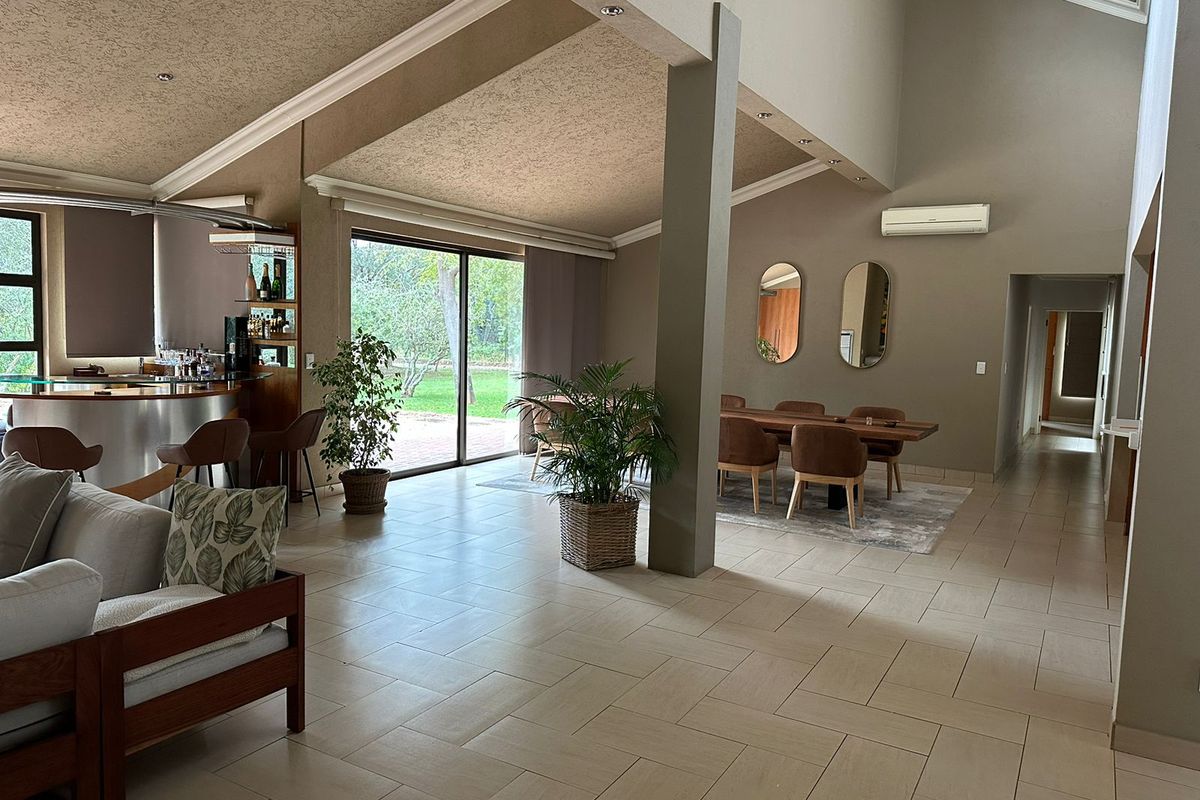 NESTLED IN NATURE - Photo 5