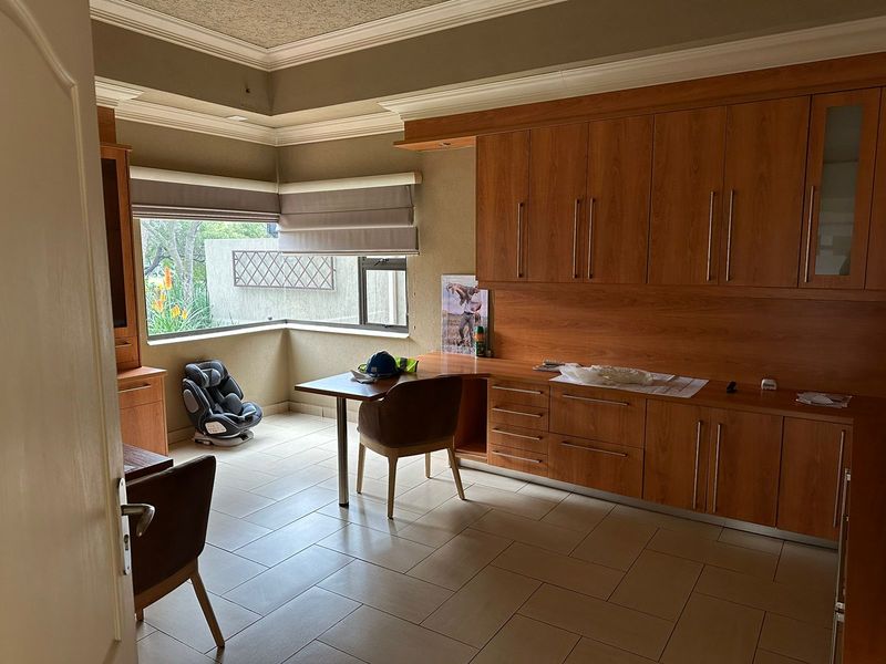 NESTLED IN NATURE - Photo 8