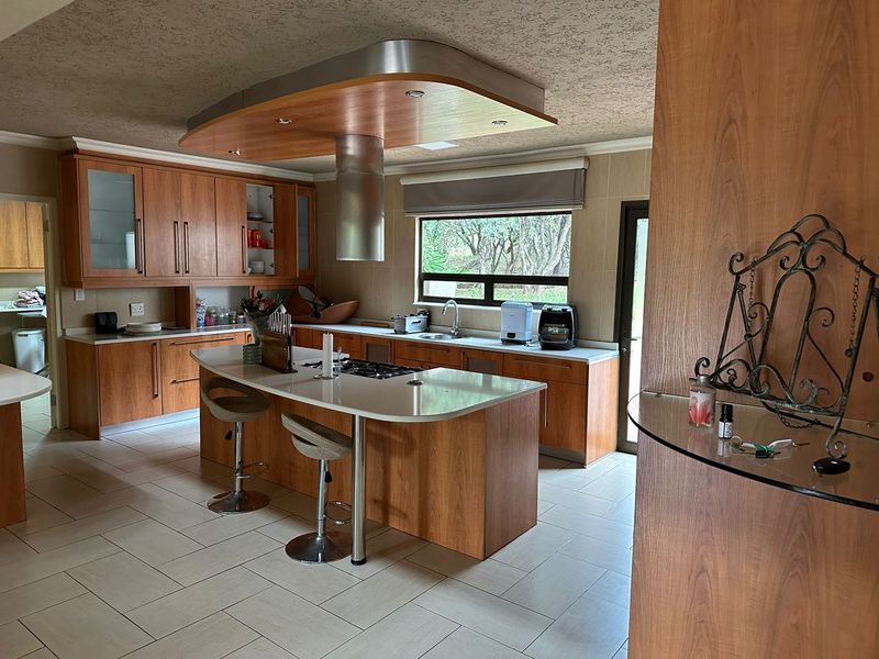 NESTLED IN NATURE - Photo 6