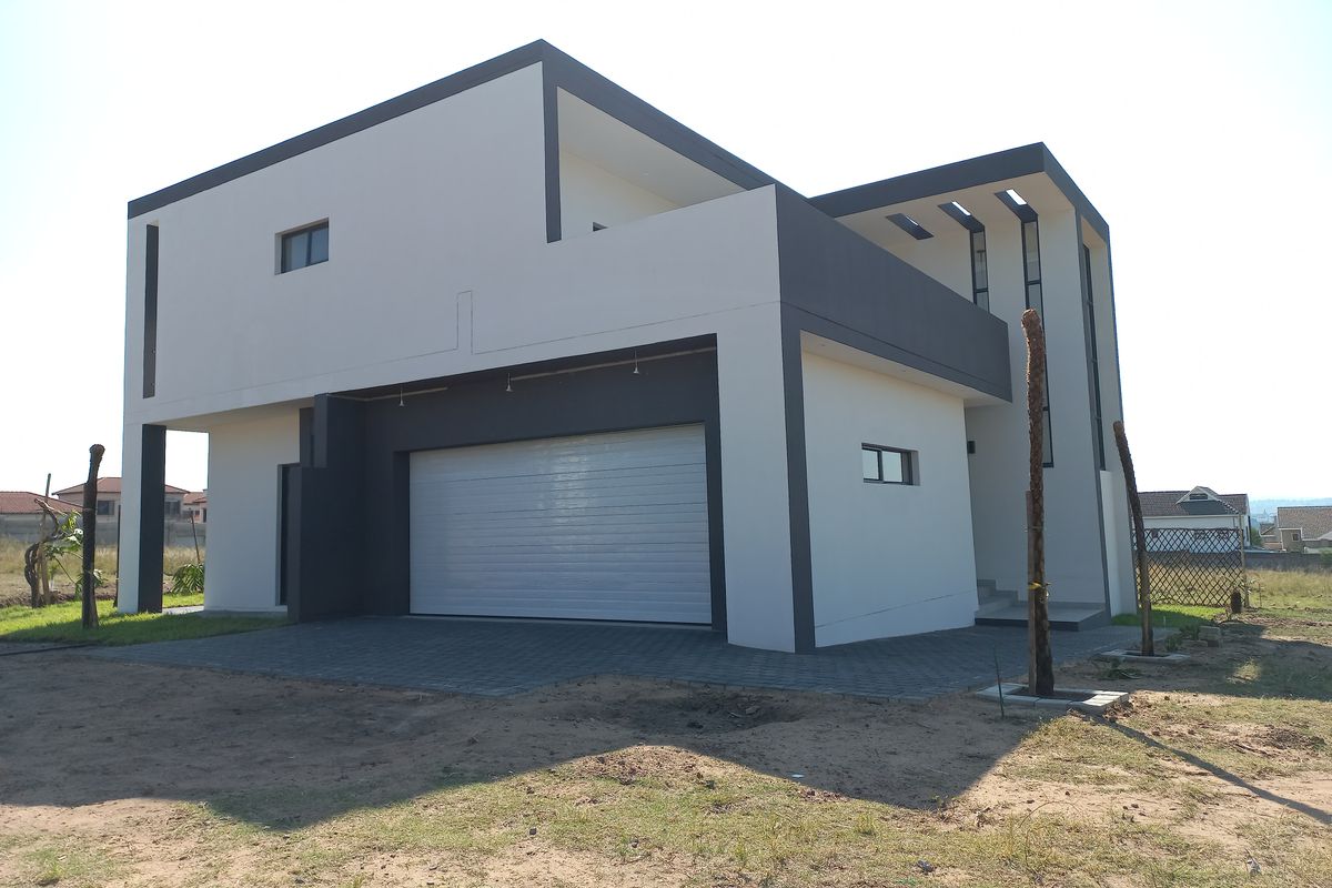 Ultra modern 4 bedroom Full Title Home in The Kingsley Secure Estate - Photo 4