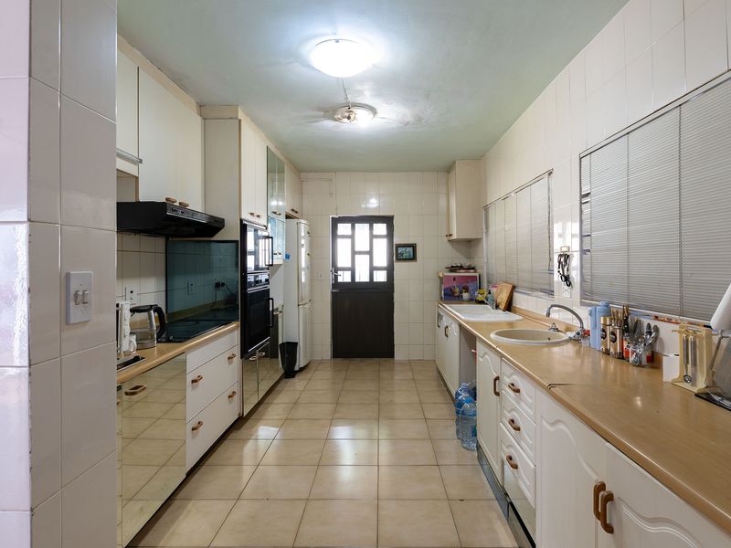 Please contact agent for an appointment to view - Photo 8