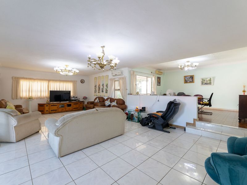 Please contact agent for an appointment to view - Photo 7