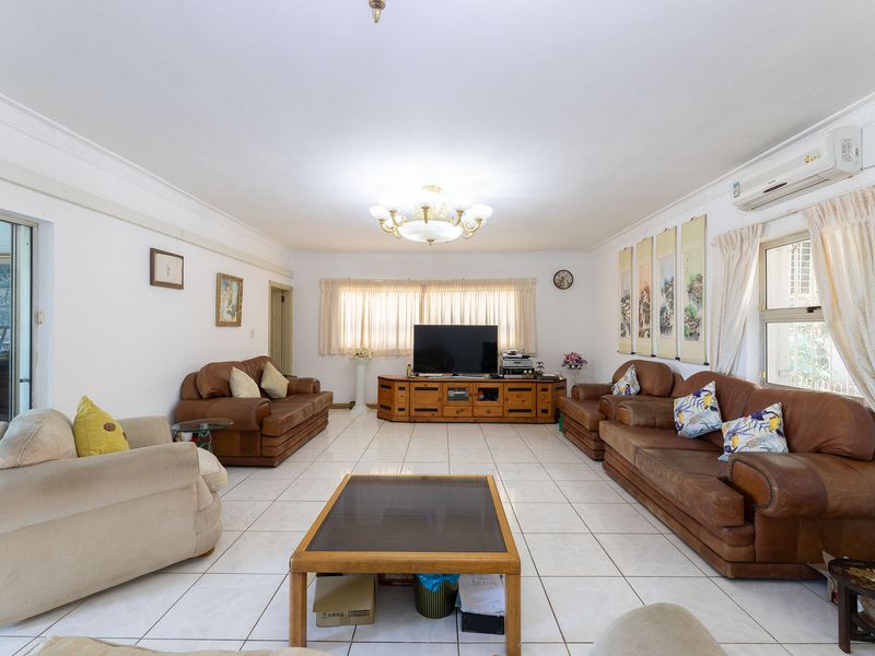 Please contact agent for an appointment to view - Photo 6