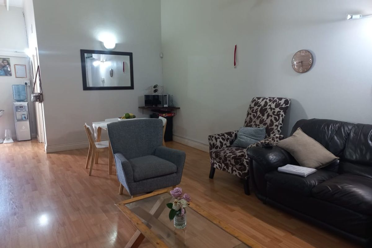 2 bedroom Apartment for sale - Photo 4