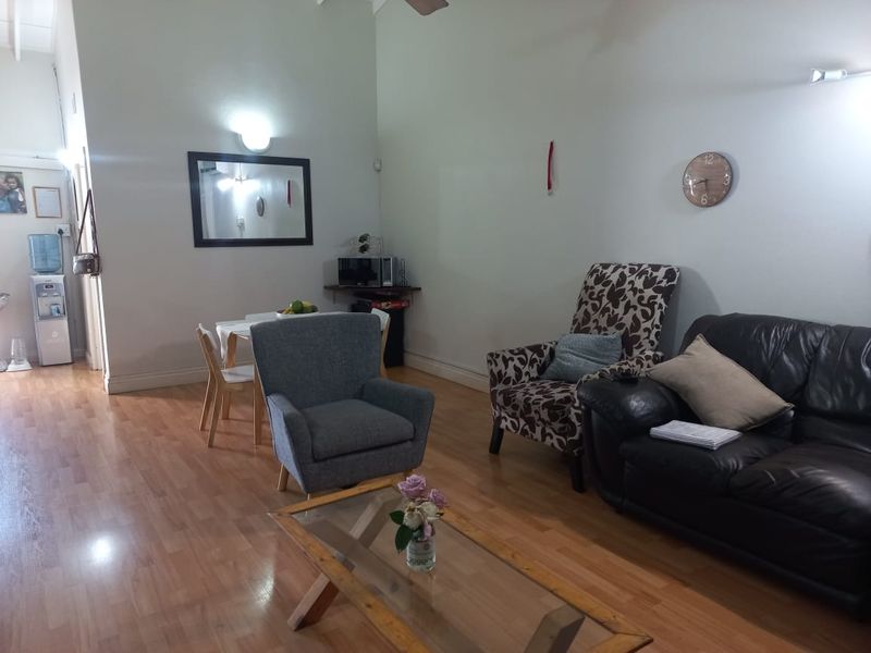 2 bedroom Apartment for sale - Photo 4