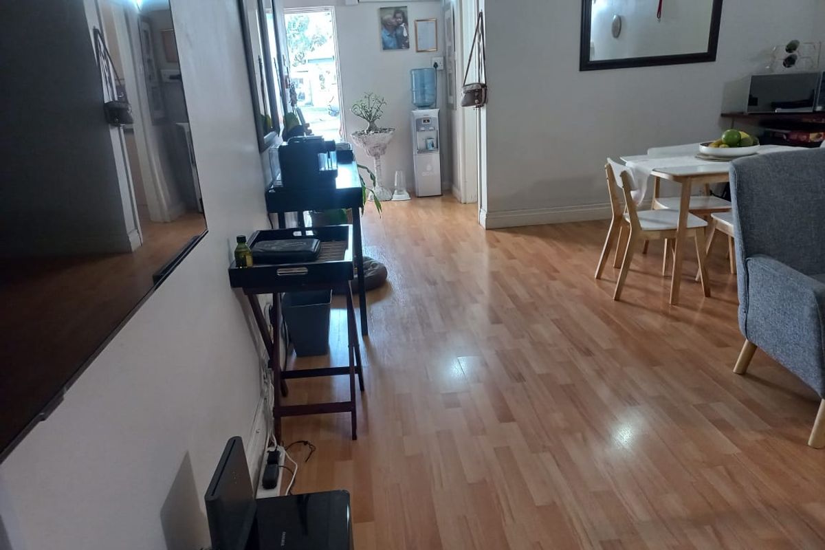 2 bedroom Apartment for sale - Photo 5