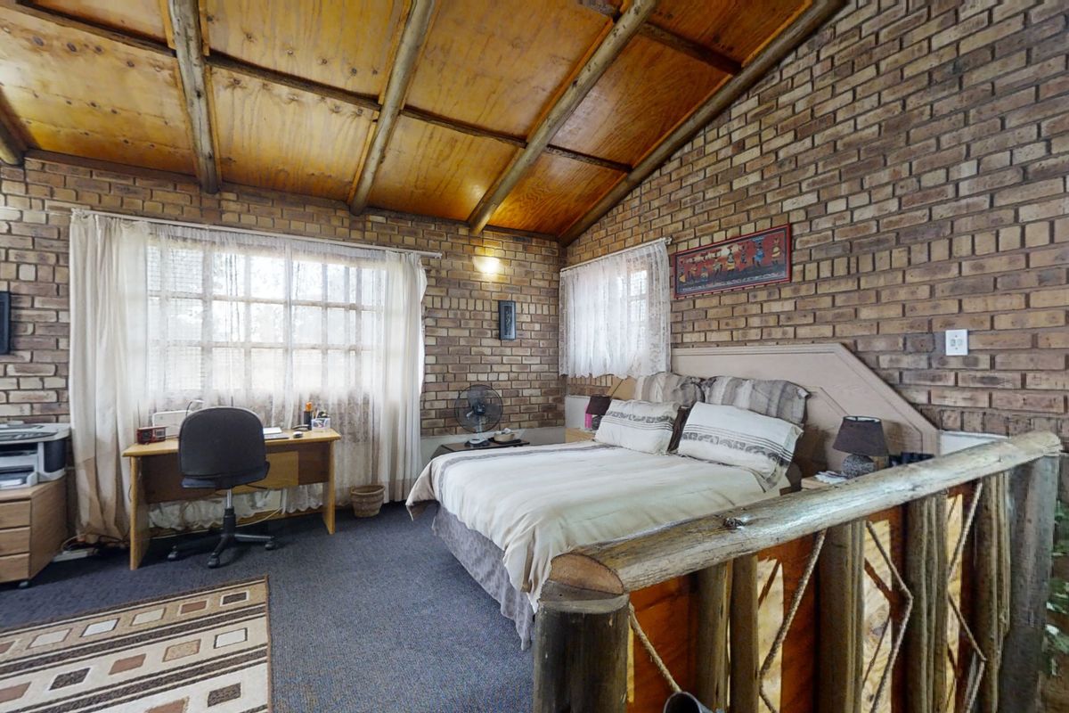 Calling all bond free *Investors*. Those buyers that have money without the need of a full bond. - Photo 4