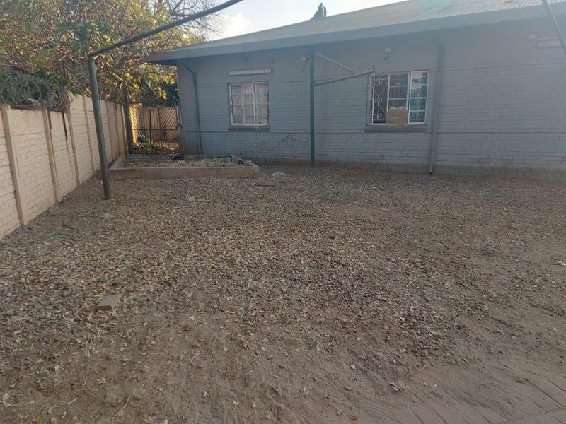 SPECIAL FEATURES OF THIS COMMERCIAL PROPERTY - Photo 8