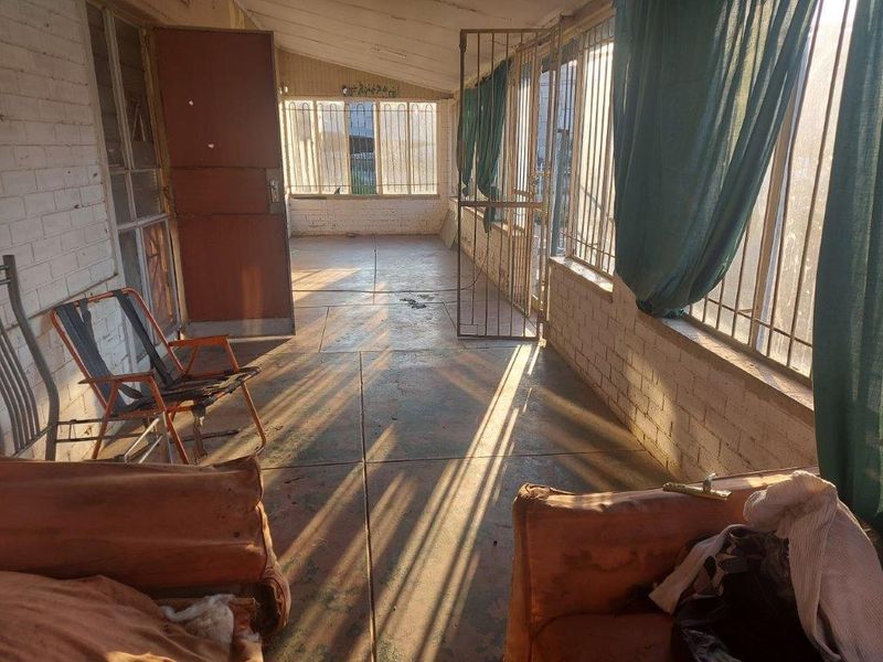 SPECIAL FEATURES OF THIS COMMERCIAL PROPERTY - Photo 6