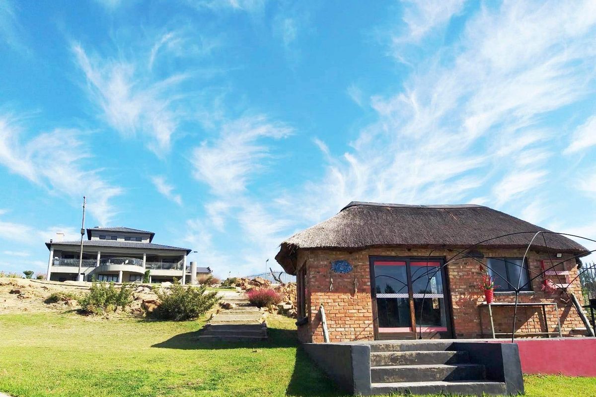 Grandstand Waterfront Gem with magnificent all-embracing Vaal River/Vaal Dam Wall views. - Photo 4