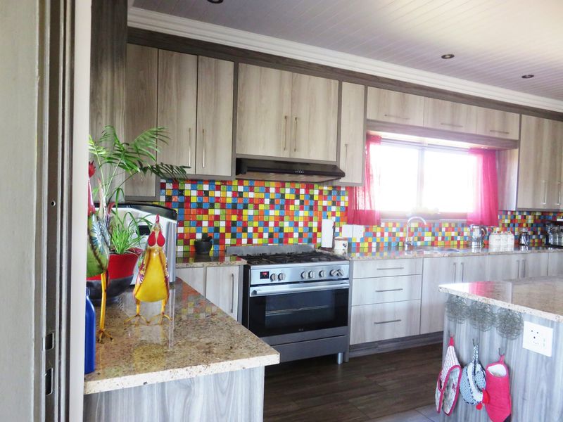 Grandstand Waterfront Gem with magnificent all-embracing Vaal River/Vaal Dam Wall views. - Photo 10