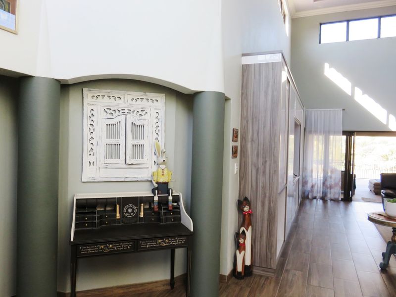 Grandstand Waterfront Gem with magnificent all-embracing Vaal River/Vaal Dam Wall views. - Photo 9