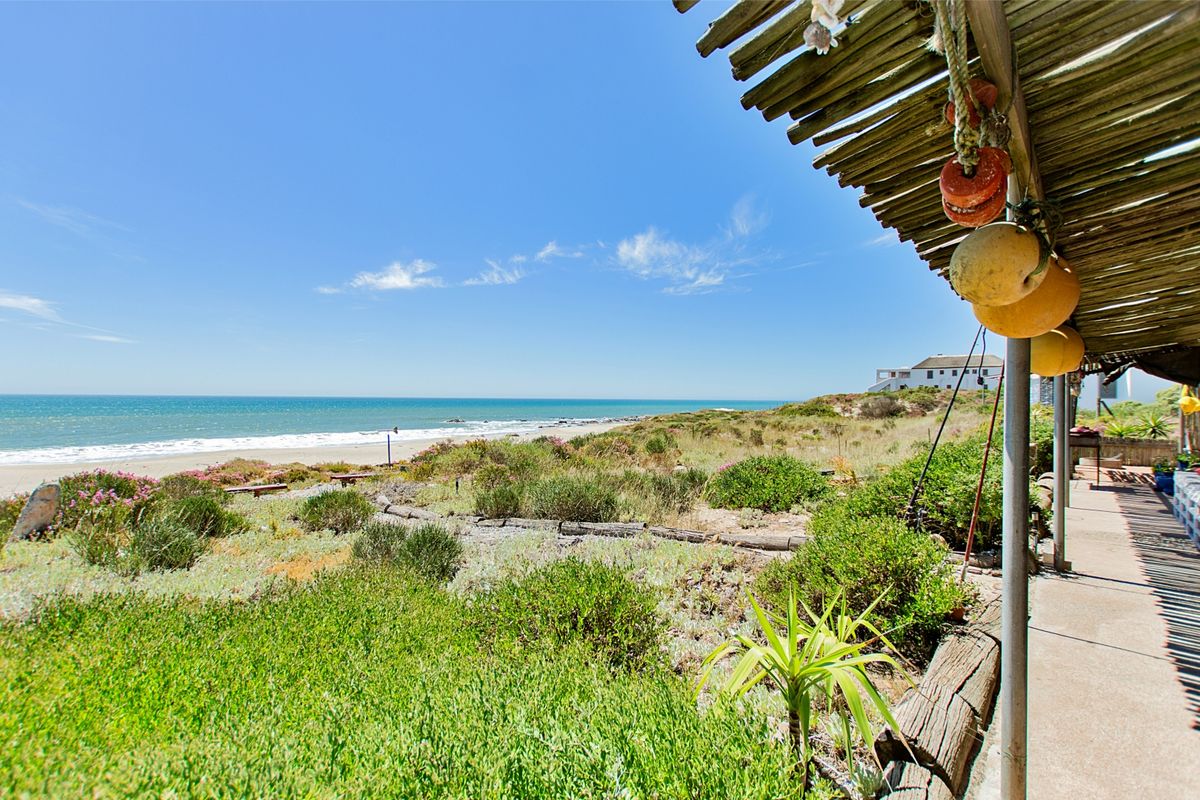 Beach Front home to Rent in Duyker Eiland - St Helena Bay - Photo 2