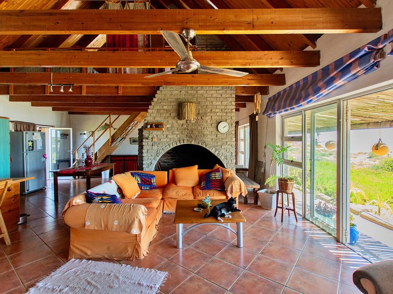 Beach Front home to Rent in Duyker Eiland - St Helena Bay - Photo 5
