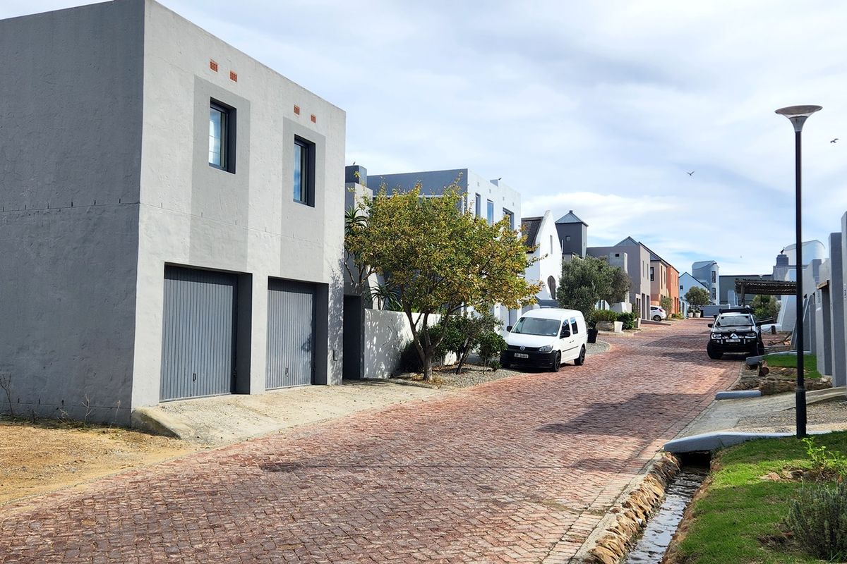 Prime Vacant Plot in the De Oude Arena Gated Complex - Photo 4