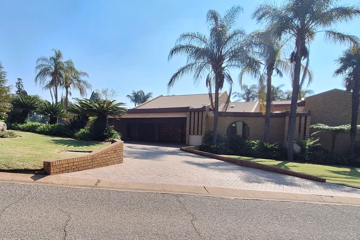 Harvest happy memories for your family in this brilliant and astonishing architectural masterpiece! - Photo 5