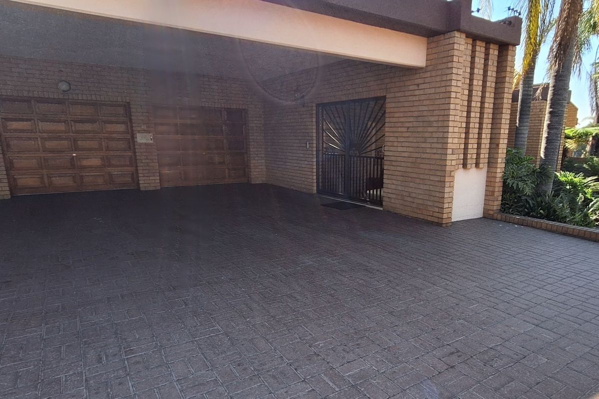 Harvest happy memories for your family in this brilliant and astonishing architectural masterpiece! - Photo 2