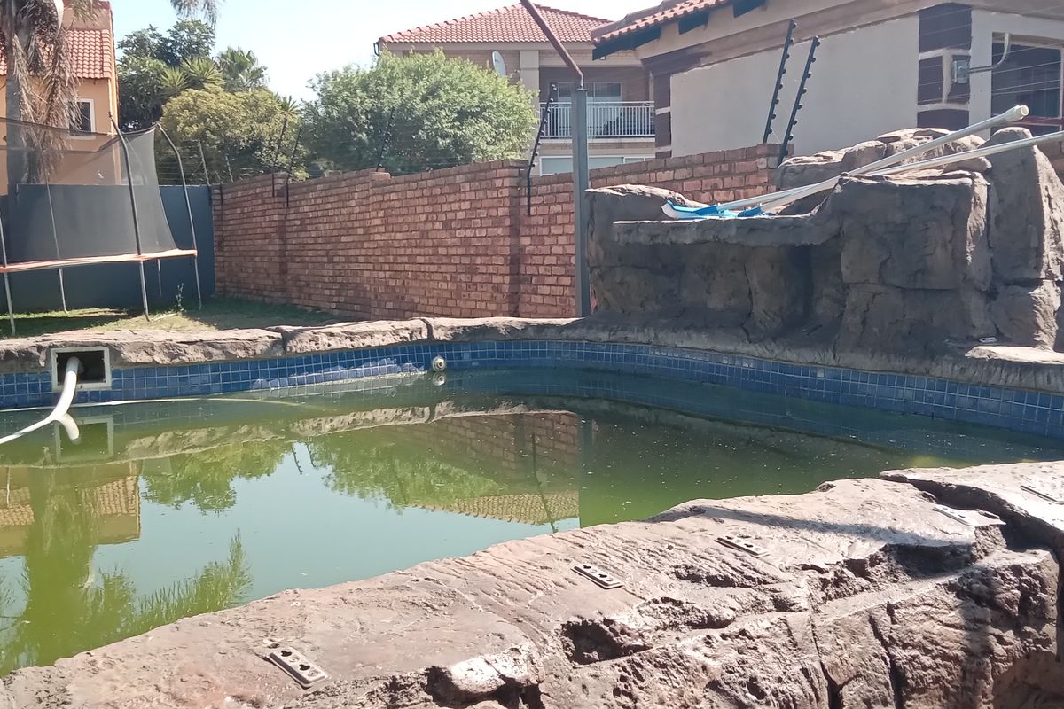 House for sale in Model Park - Photo 5