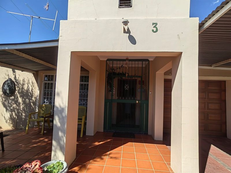 3 Bedroom Townhouse for sale in Parys - Photo 2