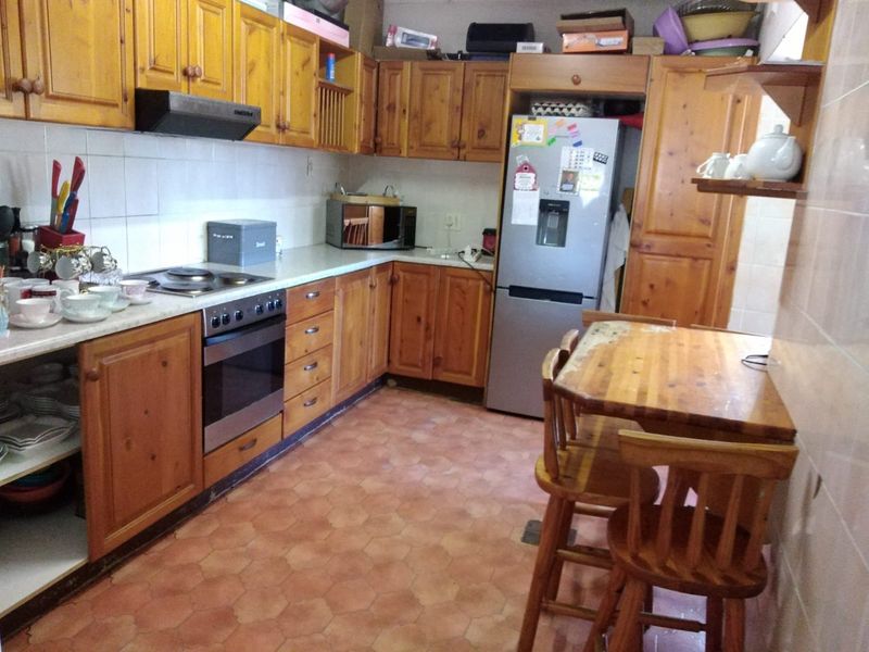 4 Bedroom home in sort after Hayfields arare - Photo 5